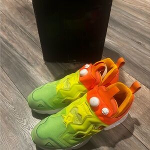Reebok Pump Fury SneakersnStuff edition  in Green and Orange with Slip-On